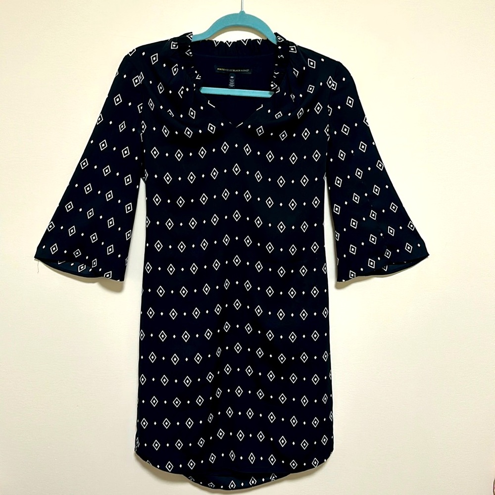 White House Black Market black/white geometric 3/4 sleeve v-neck Dress Size 00